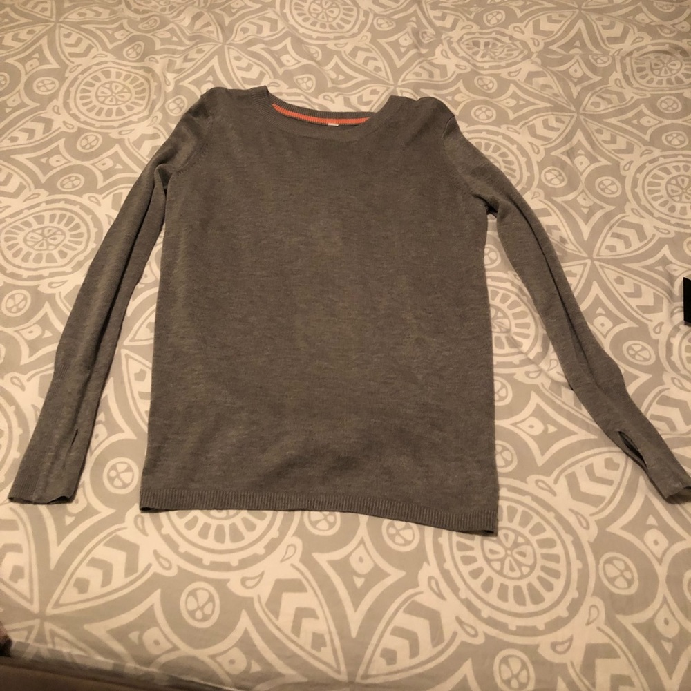 LuLulemon grey sweater sz 4